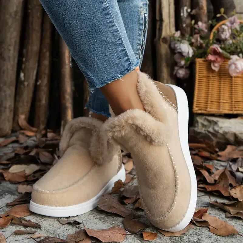 Weiche und bequeme Damen­schuhe der gehobenen Klasse aus hochwertigem Kaschmir – mit optimaler Fußgewölbeunterstützung für ein leichteres Gehen! 🔥 70 % Rabatt nur heute – nicht verpassen!